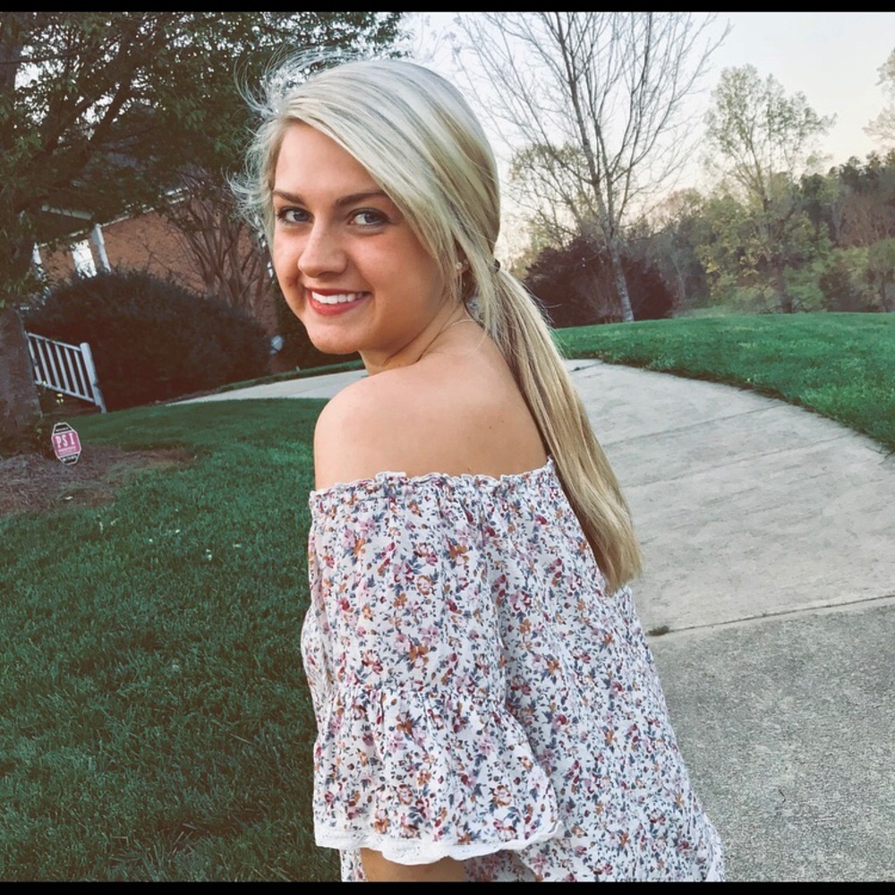 Meet your Posher, Brooke